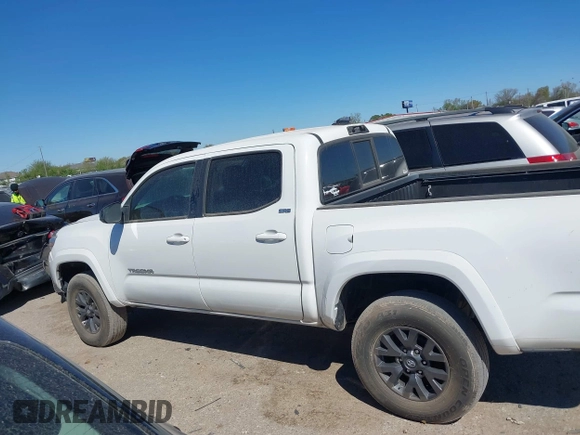 2021 Toyota Tacoma SR with VIN 3TYAX5GN6MT016452, listed as a IAAI auction lot 41816457 with 30,617 mi miles and . Bid and sale history available at DreamBid. Image 14.