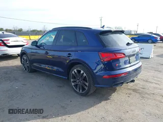 2019 Audi SQ5 Premium Plus z VIN WA1B4AFY7K2118533, wystawiony jako IAAI lot #41831763 z przebiegiem 66 432 mil mil oraz . Historia ofert i sprzedaży dostępna na DreamBid. Obrazek 3.