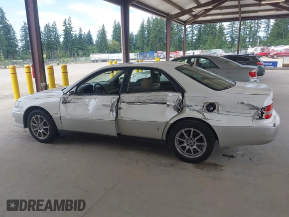 2000 Lexus ES 300 with VIN JT8BF28G7Y5096372, listed as a IAAI auction lot 42533248 with 188,179 mi miles and . Bid and sale history available at DreamBid. Image 14.