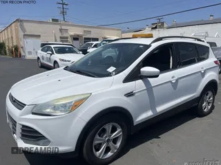 2016 Ford Escape SE z VIN 1FMCU0GX3GUB15663, wystawiony jako IAAI lot #42564770 z przebiegiem 114 897 mil mil oraz . Historia ofert i sprzedaży dostępna na DreamBid. Obrazek 1.