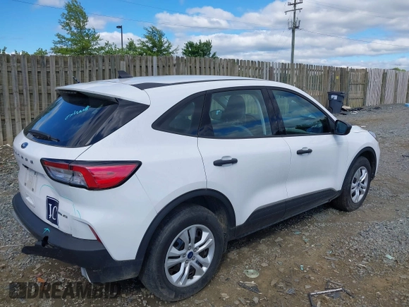 2021 Ford Escape S with VIN 1FMCU9F68MUB14274, listed as a IAAI auction lot 39669971 with 9,504 mi miles and . Bid and sale history available at DreamBid. Image 4.