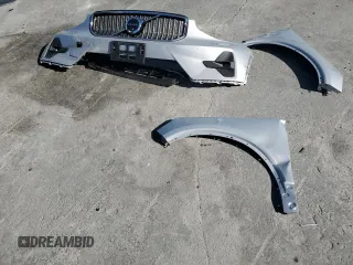 2024 Volvo XC40 Plus Bright Theme z VIN YV4L12UE8R2381381, wystawiony jako Copart lot #46183675 z przebiegiem 5 666 mil mil oraz Szkoda całkowita • Salvage title. Historia ofert i sprzedaży dostępna na DreamBid. Obrazek 15.