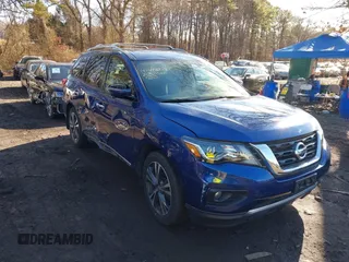 2020 Nissan Pathfinder Platinum with VIN 5N1DR2DM6LC575993, listed as a IAAI auction lot 41418213 with 39,525 mi miles. Bid and sale history available at carsss.com. Image 1.