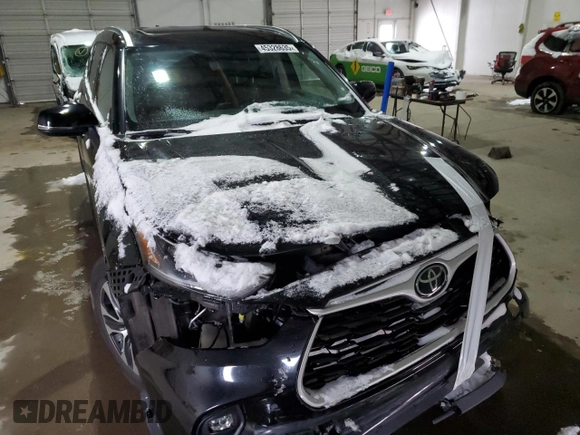 2021 Toyota Highlander XLE with VIN 5TDHZRBHXMS554620, listed as a Copart auction lot 45328635 with 67,262 mi miles and Salvage title. Bid and sale history available at DreamBid. Image 5.