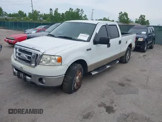 2008 Ford F-150 XLT z VIN 1FTPW14V88FA53479, wystawiony jako IAAI lot #42544841 z przebiegiem 137 829 mil mil oraz . Historia ofert i sprzedaży dostępna na DreamBid. Obrazek 17.
