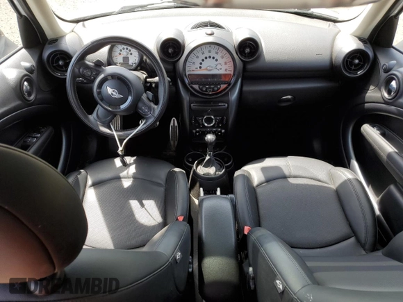 2014 MINI Countryman S z VIN WMWZC5C51EWP35221, wystawiony jako Copart lot #58718545 z przebiegiem 152 809 mil mil oraz Tytuł czysty. Historia ofert i sprzedaży dostępna na DreamBid. Obrazek 8.
