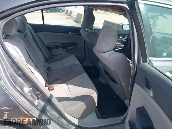 2010 Honda Accord LX z VIN 1HGCP2F34AA035384, wystawiony jako IAAI lot #42392005 z przebiegiem Nie podano mil oraz . Historia ofert i sprzedaży dostępna na DreamBid. Obrazek 8.