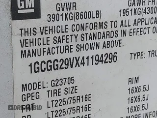 2004 Chevrolet Express Cargo Van with VIN 1GCGG29VX41194296, listed as a IAAI auction lot 41838127 with 322,816 mi miles. Bid and sale history available at carsss.com. Image 9.