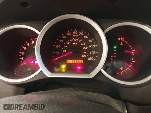 2008 Toyota Tacoma z VIN 5TEUU42N58Z554216, wystawiony jako IAAI lot #41455173 z przebiegiem 253 609 mil mil oraz . Historia ofert i sprzedaży dostępna na DreamBid. Obrazek 7.