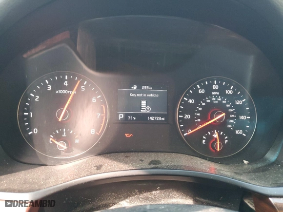 2017 Kia Cadenza Technology with VIN KNALC4J12H5080447, listed as a Copart auction lot 54020215 with 142,723 mi miles and Clean Title. Bid and sale history available at carsss.com. Image 9.