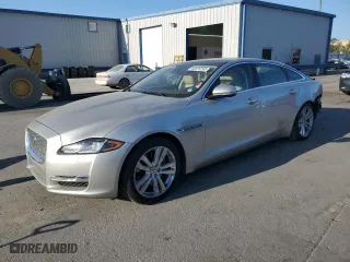 2016 Jaguar XJ with VIN SAJWA2G76G8V94421, listed as a Copart auction lot 45875293 with 55,373 mi miles. Bid and sale history available at carsss.com. Image 1.