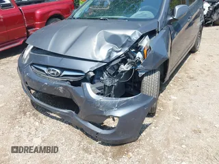 2012 Hyundai Accent GS z VIN KMHCT5AE7CU020928, wystawiony jako IAAI lot #42434854 z przebiegiem 184 491 mil mil oraz . Historia ofert i sprzedaży dostępna na DreamBid. Obrazek 6.
