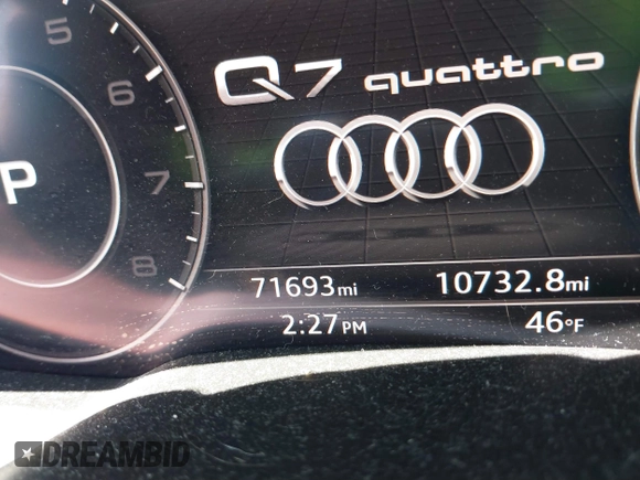 2018 Audi Q7 Premium Plus with VIN WA1LAAF70JD027840, listed as a IAAI auction lot 41695181 with 71,693 mi miles. Bid and sale history available at carsss.com. Image 15.