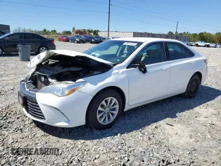 2015 Toyota Camry XLE with VIN 4T4BF1FKXFR483487, listed as a Copart auction lot 50311125 with 124,543 mi miles and Salvage Title. Bid and sale history available at carsss.com. Image 1.