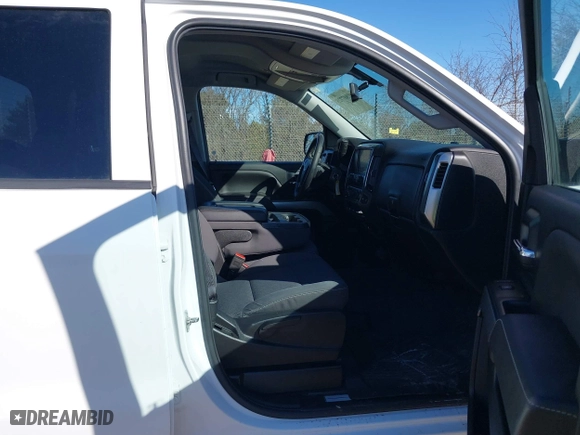 2017 Chevrolet Silverado 1500 LT with VIN 1GCVKREC9HZ371544, listed as a IAAI auction lot 41807725 with 94,580 mi miles. Bid and sale history available at carsss.com. Image 5.