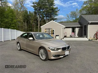 2014 BMW 3 Series 328i z VIN WBA3A5G5XENP33334, wystawiony jako Copart lot #61293835 z przebiegiem 93 359 mil mil oraz Czysty tytuł • Clean title. Historia ofert i sprzedaży dostępna na DreamBid. Obrazek 1.