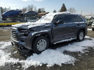2023 Toyota Sequoia SR5 with VIN 7SVAAABA4PX019994, listed as a Copart auction lot 45937525 with 39,421 mi miles and Salvage Title. Bid and sale history available at carsss.com. Image 1.