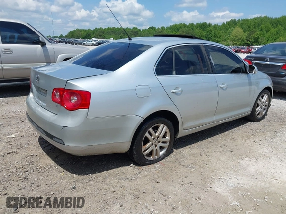 2007 Volkswagen Jetta Wolfsburg Edition with VIN 3VWEF71K57M165088, listed as a IAAI auction lot 42222881 with 135,852 mi miles and . Bid and sale history available at DreamBid. Image 4.