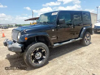 2016 Jeep Wrangler Unlimited Sahara with VIN 1C4HJWEG9GL103631, listed as a Copart auction lot 60530885 with 232,683 mi miles and Salvage title. Bid and sale history available at DreamBid. Image 1.