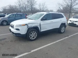 2014 Jeep Cherokee Latitude with VIN 1C4PJMCS0EW191696, listed as a IAAI auction lot 41642621 with 83,699 mi miles. Bid and sale history available at carsss.com. Image 17.