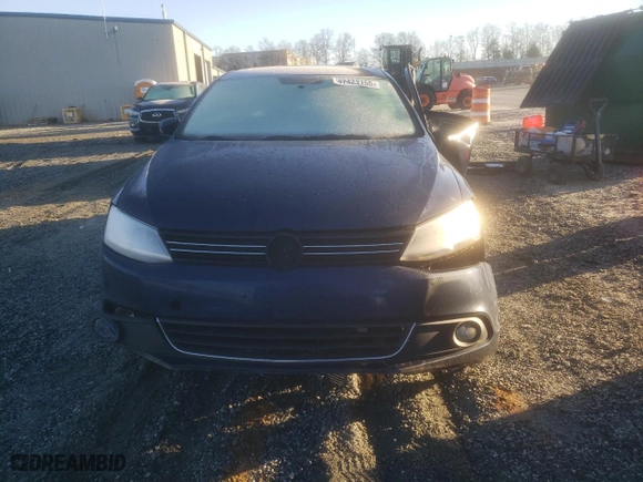 2011 Volkswagen Jetta Sedan TDI with VIN 3VWLL7AJ0BM114162, listed as a Copart auction lot 47423155 with 147,353 mi miles and Salvage Title. Bid and sale history available at carsss.com. Image 5.