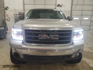 2008 GMC Sierra 1500 SLE1 with VIN 3GTEK13J98G221324, listed as a Copart auction lot 45364655 with 305,436 mi miles and Salvage Title. Bid and sale history available at carsss.com. Image 5.