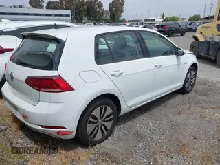2017 Volkswagen Golf SE с VIN WVWKR7AU8HW953556, выставлен на аукционе IAAI как лот 42201220 с пробегом 74 711 миль миль и . История ставок и продаж доступна на DreamBid. Изображение 4.