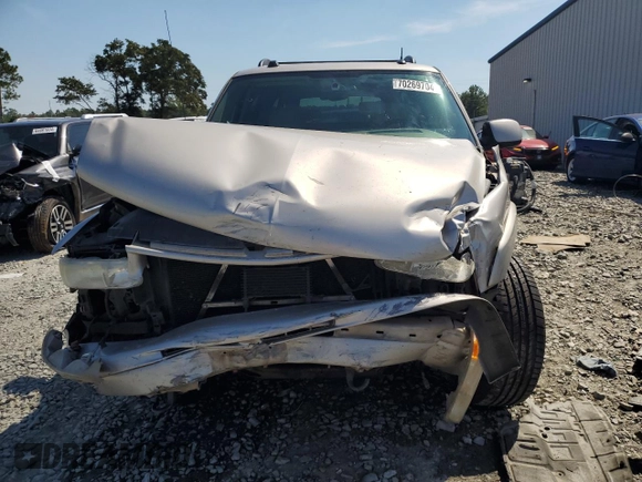 2005 Chevrolet Suburban LS with VIN 3GNFK16Z65G170437, listed as a Copart auction lot 70269704 with 322,030 mi miles and Salvage Title. Bid and sale history available at carsss.com. Image 5.