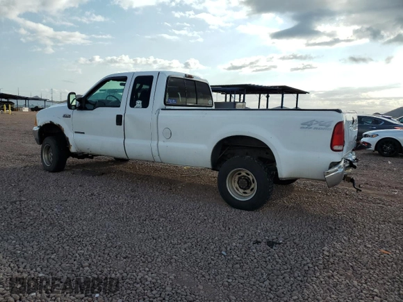 2000 Ford F-250 XL with VIN 1FTNX21FXYEE45263, listed as a Copart auction lot 55044075 with 451,212 mi miles and Salvage title. Bid and sale history available at DreamBid. Image 2.