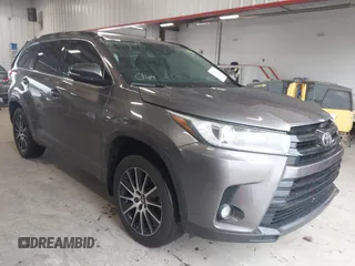 2017 Toyota Highlander XLE z VIN 5TDJZRFH1HS421164, wystawiony jako IAAI lot #41971331 z przebiegiem 311 316 mil mil oraz . Historia ofert i sprzedaży dostępna na DreamBid. Obrazek 1.