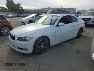 2008 BMW 3 Series 328i with VIN WBAWB33578P131780, listed as a Copart auction lot 41917645 with 215,158 mi miles and Clean Title. Bid and sale history available at carsss.com. Image 1.