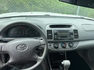 2003 Toyota Camry LE with VIN 4T1BE32K43U207204, listed as a Copart auction lot 57167845 with 189,656 mi miles and Clean Title. Bid and sale history available at DreamBid. Image 9.