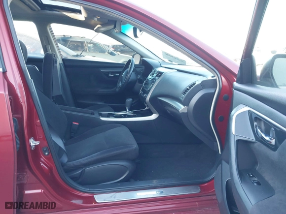 2013 Nissan Altima 2.5 SV with VIN 1N4AL3AP0DN583757, listed as a IAAI auction lot 41863040 with 112,801 mi miles. Bid and sale history available at carsss.com. Image 5.