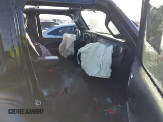 2020 Jeep Wrangler Unlimited Sport S с VIN 1C4HJXDG1LW237484, выставлен на аукционе IAAI как лот 41310965 с пробегом Не указан миль и . История ставок и продаж доступна на DreamBid. Изображение 5.