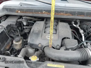 2005 Nissan Armada SE z VIN 5N1AA08B85N706842, wystawiony jako IAAI lot #41532244 z przebiegiem 123 630 mil mil oraz . Historia ofert i sprzedaży dostępna na DreamBid. Obrazek 10.