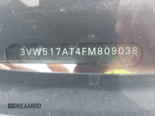 2015 Volkswagen Beetle Classic с VIN 3VW517AT4FM809038, выставлен на аукционе IAAI как лот 42621859 с пробегом 106 118 миль миль и . История ставок и продаж доступна на DreamBid. Изображение 9.