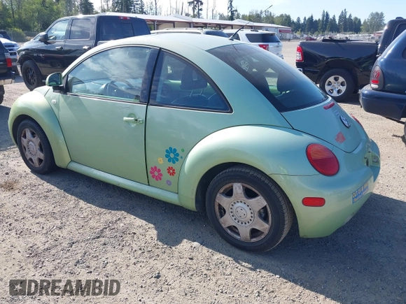 2000 Volkswagen Beetle GLS с VIN 3VWCA21C4YM435270, выставлен на аукционе IAAI как лот 42513670 с пробегом 105 466 миль миль и . История ставок и продаж доступна на DreamBid. Изображение 3.