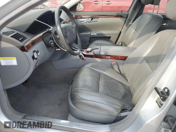 2007 Mercedes-Benz S 550 with VIN WDDNG71XX7A102888, listed as a Copart auction lot 54901285 with 214,792 mi miles and Salvage Title. Bid and sale history available at DreamBid. Image 7.