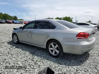 2012 Volkswagen Passat SE z VIN 1VWBP7A30CC025860, wystawiony jako Copart lot #56124875 z przebiegiem 146 207 mil mil oraz Szkody całkowita. Historia ofert i sprzedaży dostępna na DreamBid. Obrazek 2.