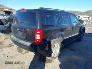 2010 Jeep Patriot Sport z VIN 1J4NF1GB2AD638062, wystawiony jako IAAI lot #41051186 z przebiegiem 204 239 mil mil oraz . Historia ofert i sprzedaży dostępna na DreamBid. Obrazek 4.