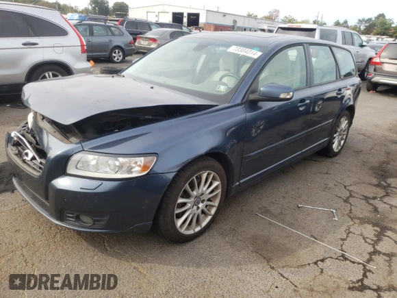2011 Volvo V50 с VIN YV1672MW6B2607845, выставлен на аукционе Copart как лот 73304014 с пробегом Не указан миль и Списание • Salvage title. История ставок и продаж доступна на DreamBid. Изображение 1.