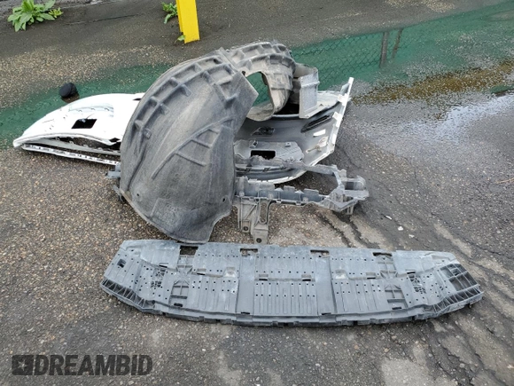 2016 Audi Q3 Premium Plus z VIN WA1BFCFS9GR005327, wystawiony jako Copart lot #50389585 z przebiegiem 105 616 mil mil oraz Szkoda całkowita • Salvage title. Historia ofert i sprzedaży dostępna na DreamBid. Obrazek 12.