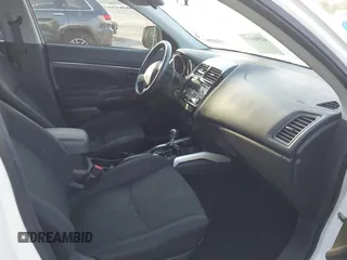 2014 Mitsubishi Outlander ES z VIN 4A4AP3AU2EE029585, wystawiony jako IAAI lot #42305373 z przebiegiem 84 746 mil mil oraz . Historia ofert i sprzedaży dostępna na DreamBid. Obrazek 5.