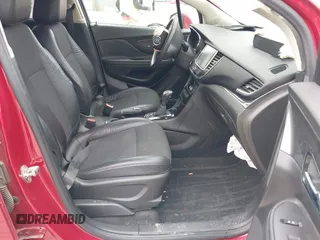 2017 Buick Encore Preferred z VIN KL4CJASB0HB156287, wystawiony jako IAAI lot #42444490 z przebiegiem 39 058 mil mil oraz . Historia ofert i sprzedaży dostępna na DreamBid. Obrazek 5.