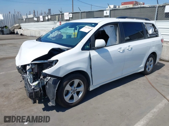 2018 Toyota Sienna LE Auto Access Seat с VIN 5TDKZ3DC3JS913810, выставлен на аукционе IAAI как лот 42476857 с пробегом Не указан миль и . История ставок и продаж доступна на DreamBid. Изображение 2.