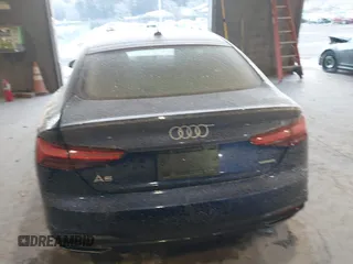 2022 Audi A5 Sportback Premium Plus z VIN WAUCBCF57NA005917, wystawiony jako IAAI lot #41362046 z przebiegiem 28 224 mil mil oraz . Historia ofert i sprzedaży dostępna na DreamBid. Obrazek 16.