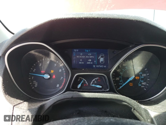 2014 Ford Focus SE with VIN 1FADP3F26EL420302, listed as a Copart auction lot 52653545 with 187,942 mi miles and Salvage Title. Bid and sale history available at DreamBid. Image 9.