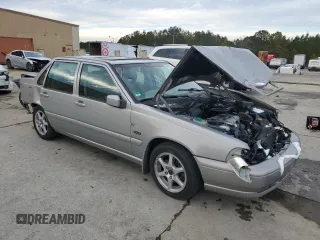 1998 Volvo S70 z VIN YV1LS5676W1522671, wystawiony jako Copart lot #88859815 z przebiegiem 185 585 mil mil oraz Szkody całkowita. Historia ofert i sprzedaży dostępna na DreamBid. Obrazek 4.