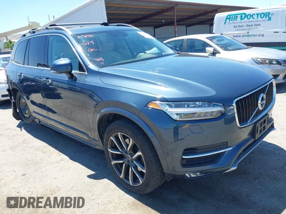 2019 Volvo XC90 Momentum z VIN YV4102PK6K1472009, wystawiony jako IAAI lot #42217997 z przebiegiem 38 626 mil mil oraz . Historia ofert i sprzedaży dostępna na DreamBid. Obrazek 1.