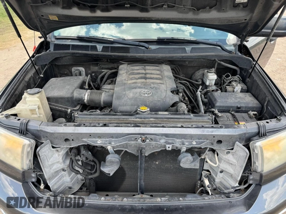 2012 Toyota Tundra with VIN 5TFEM5F12CX043550, listed as a Copart auction lot 66757495 with 241,901 mi miles and Clean title. Bid and sale history available at DreamBid. Image 7.